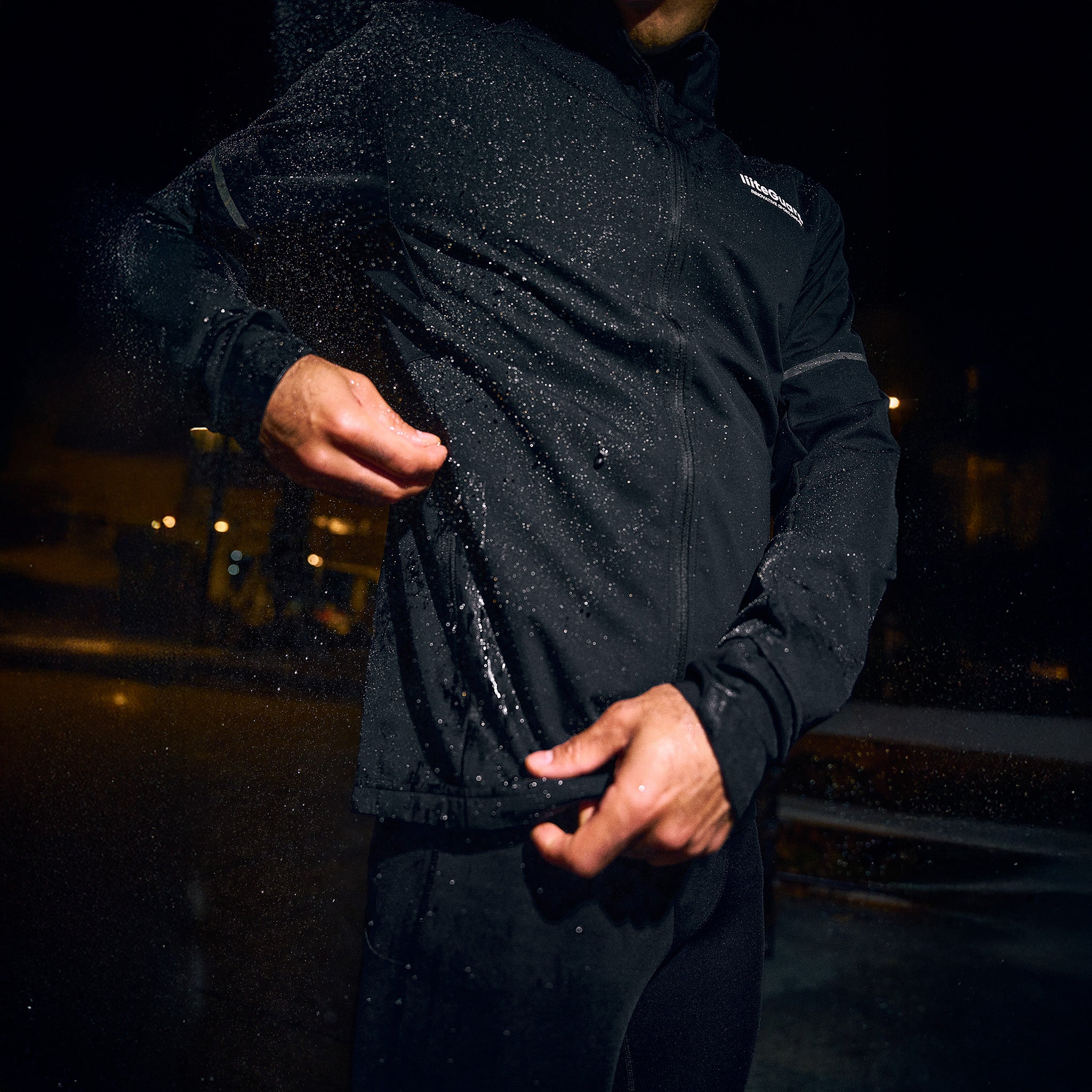 liiteGuard HYDRO-TECH RUNNING JACKET (MEN) Jacket BLACK