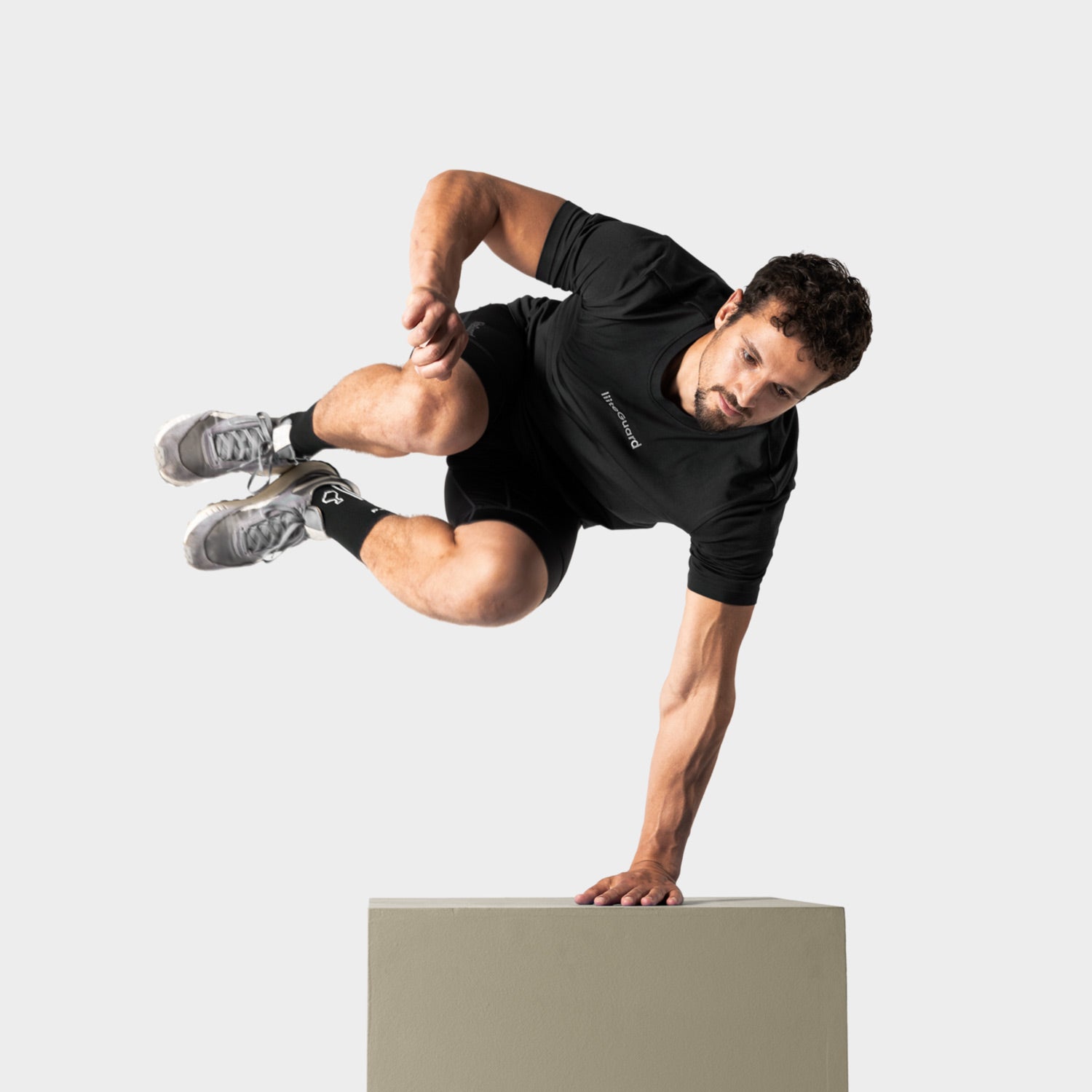 liiteGuard RE-LIITE T-SHIRT (MEN) T-shirts BLACK