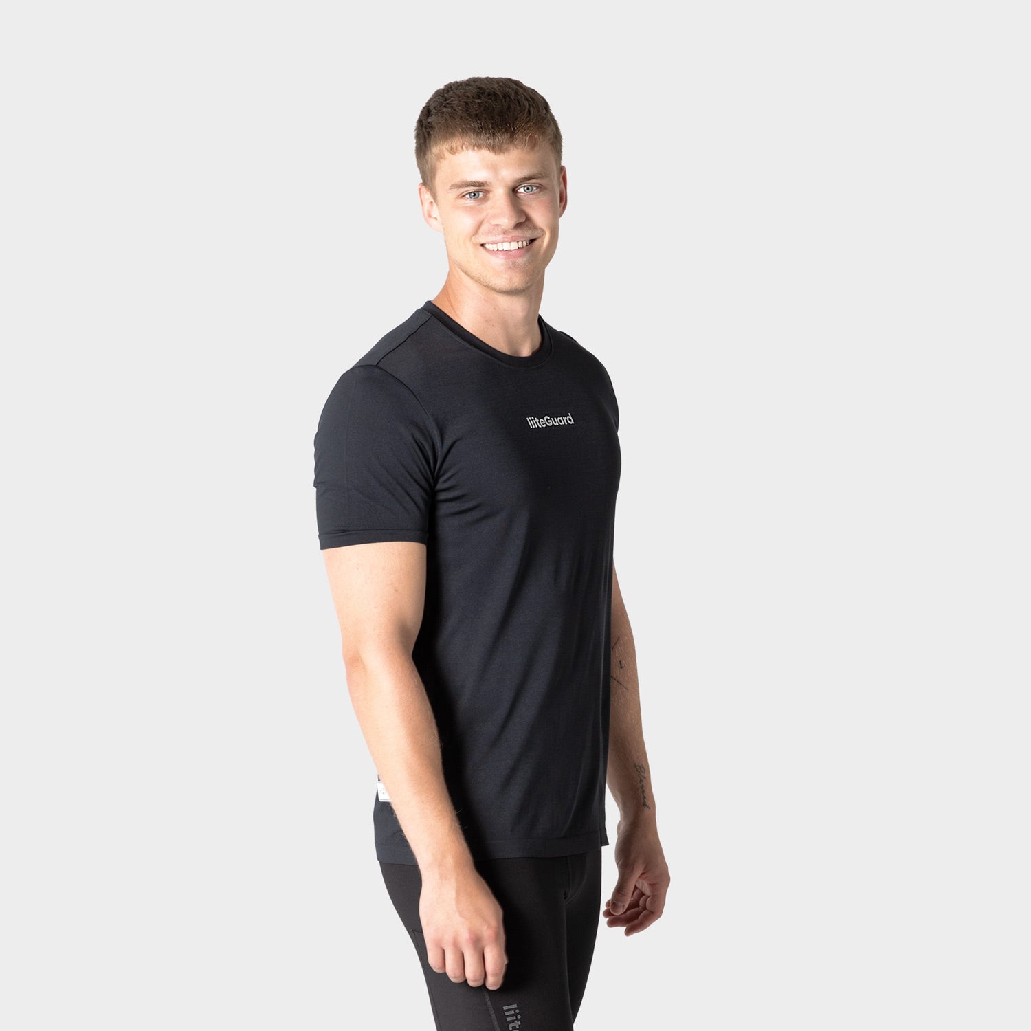 liiteGuard RE-LIITE T-SHIRT (MEN) T-shirts BLACK