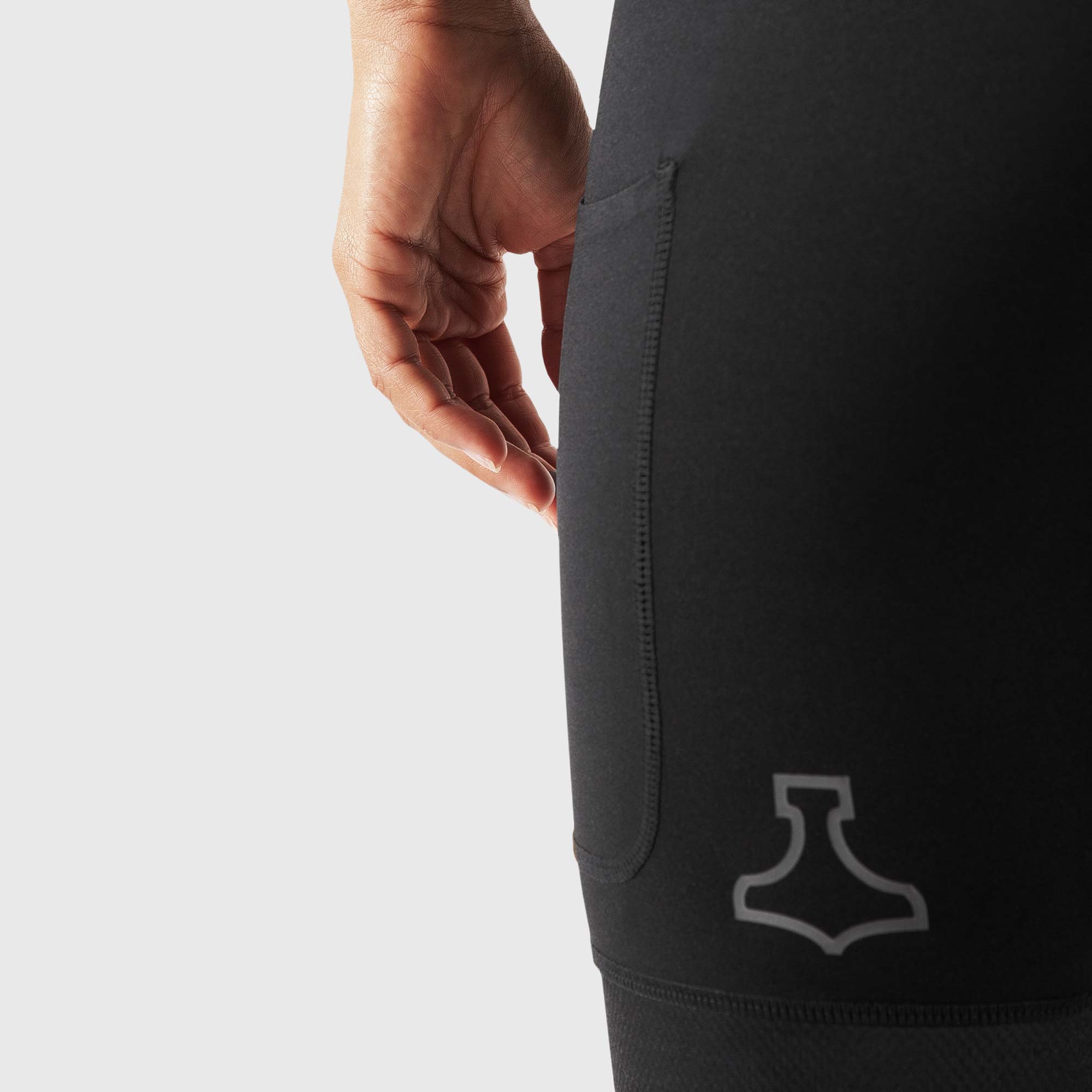 liiteGuard GLU-TECH INFINITY TIGHTS (WOMEN) Short tights BLACK