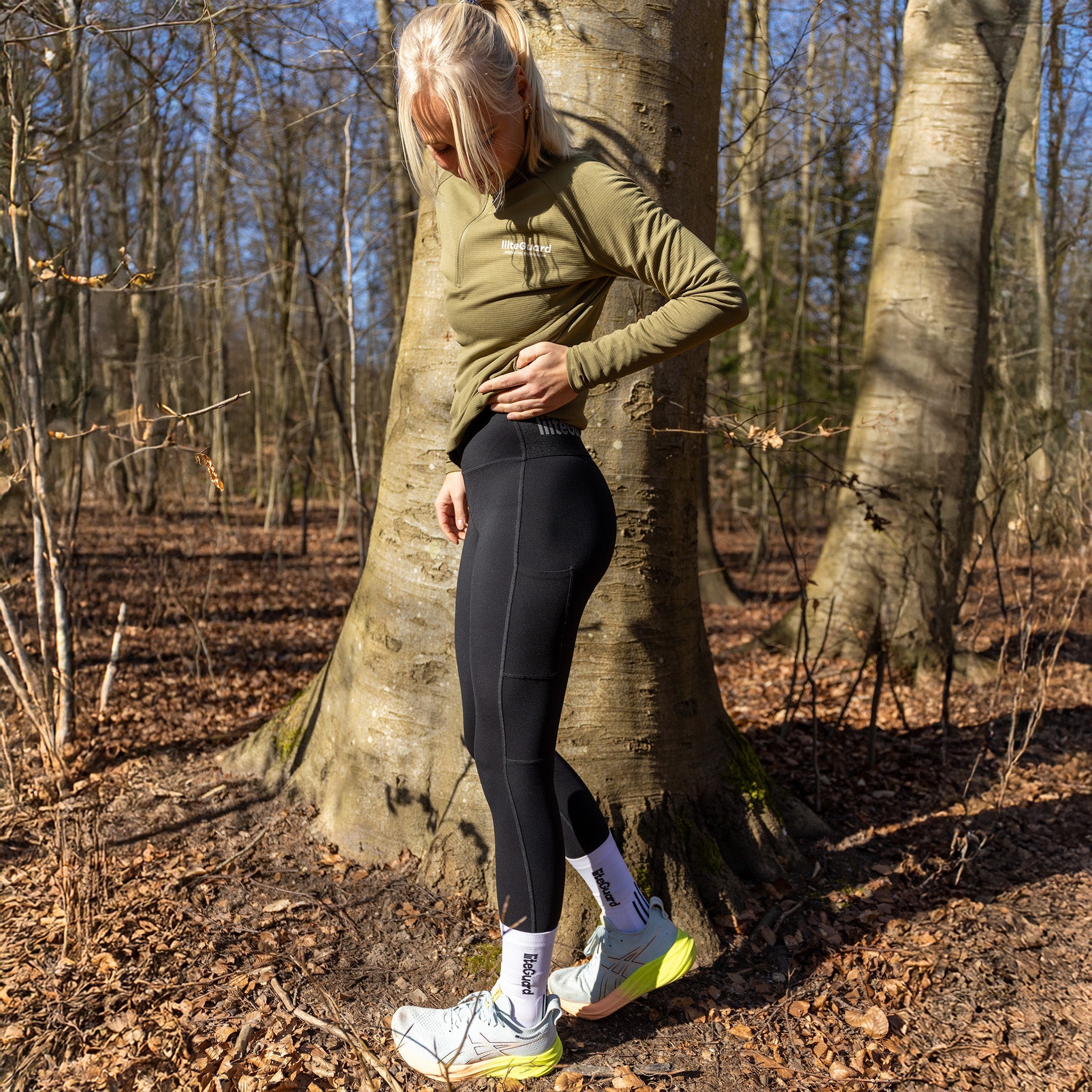 RUNNING TIGHTS