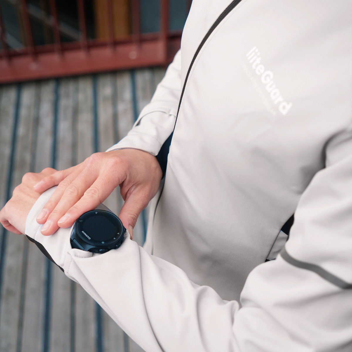 liiteGuard HYDRO-TECH RUNNING JACKET (WOMEN) Jacket Light Grey