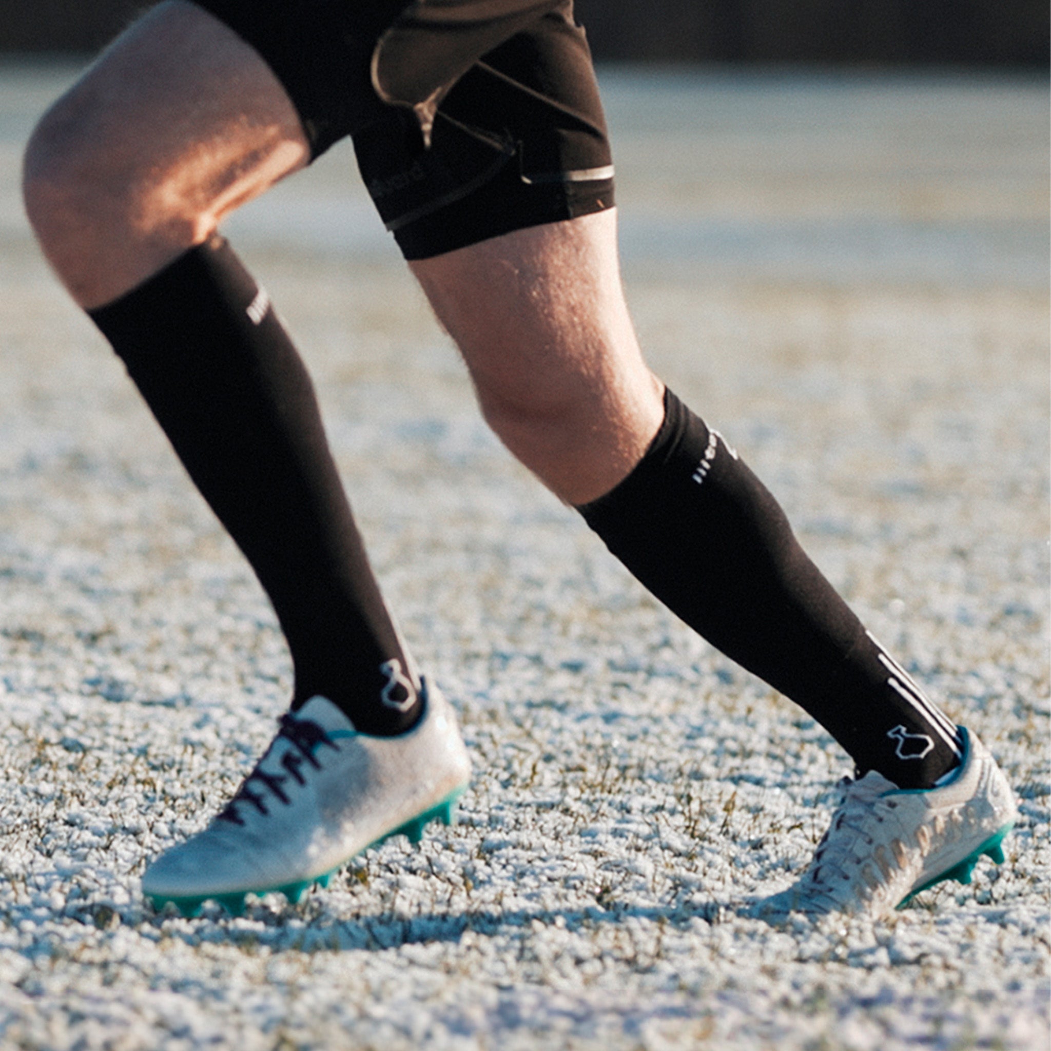 liiteGuard PERFORMANCE FOOTBALL SOCK Long socks BLACK