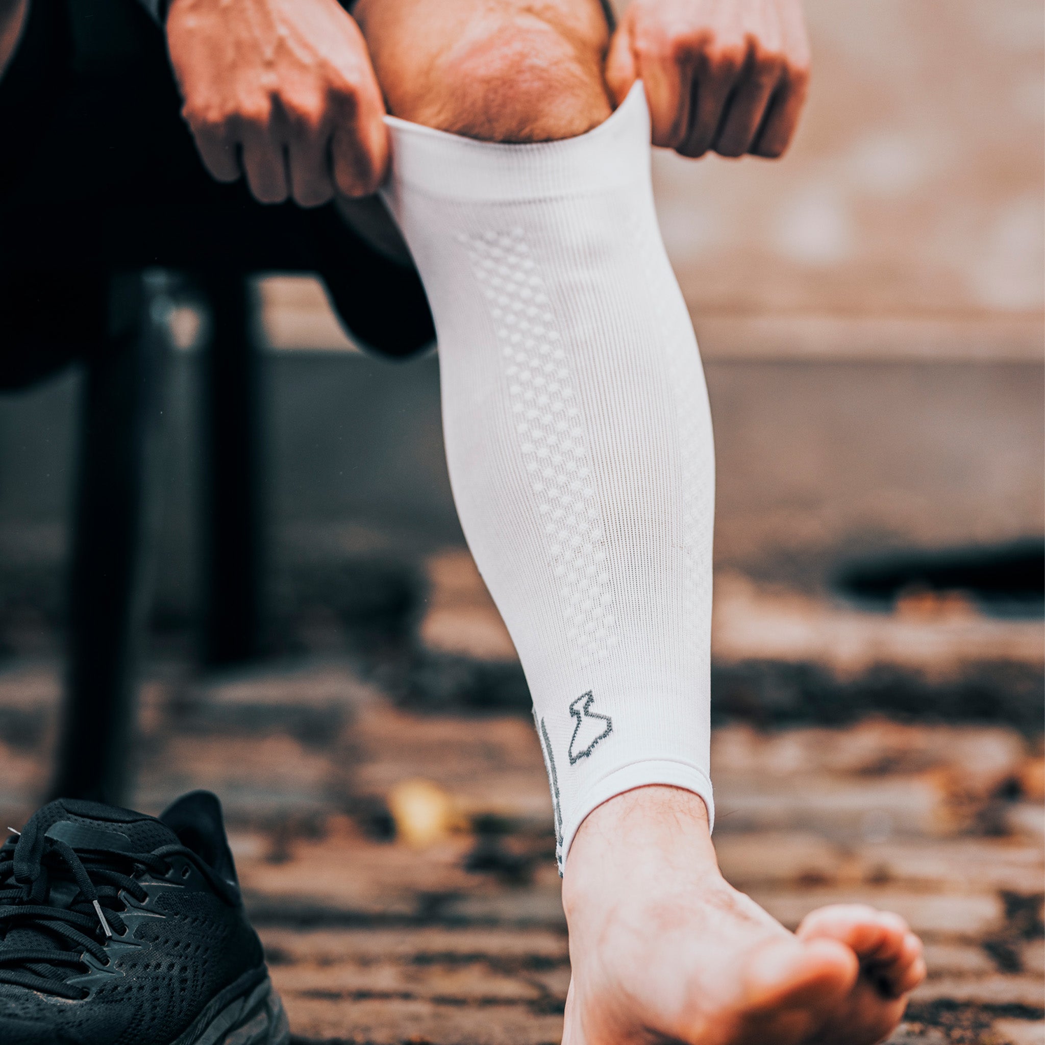 liiteGuard SHIN-TECH COMPRESSION CALF SLEEVE Leg sleeve WHITE